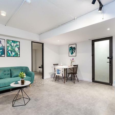 הו צ'י מין סיטי Cozrum Homes - Premier Residence מראה חיצוני תמונה
