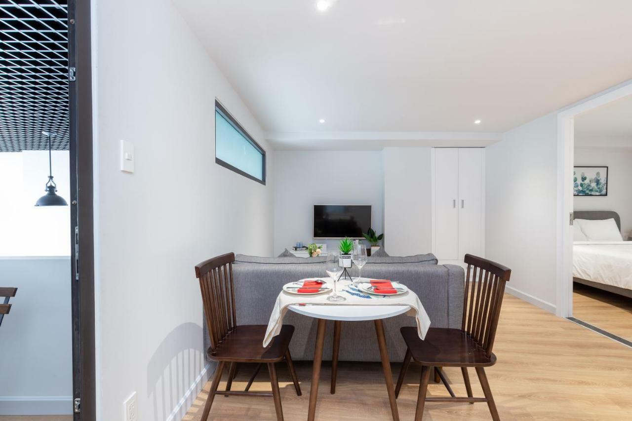 הו צ'י מין סיטי Cozrum Homes - Premier Residence מראה חיצוני תמונה
