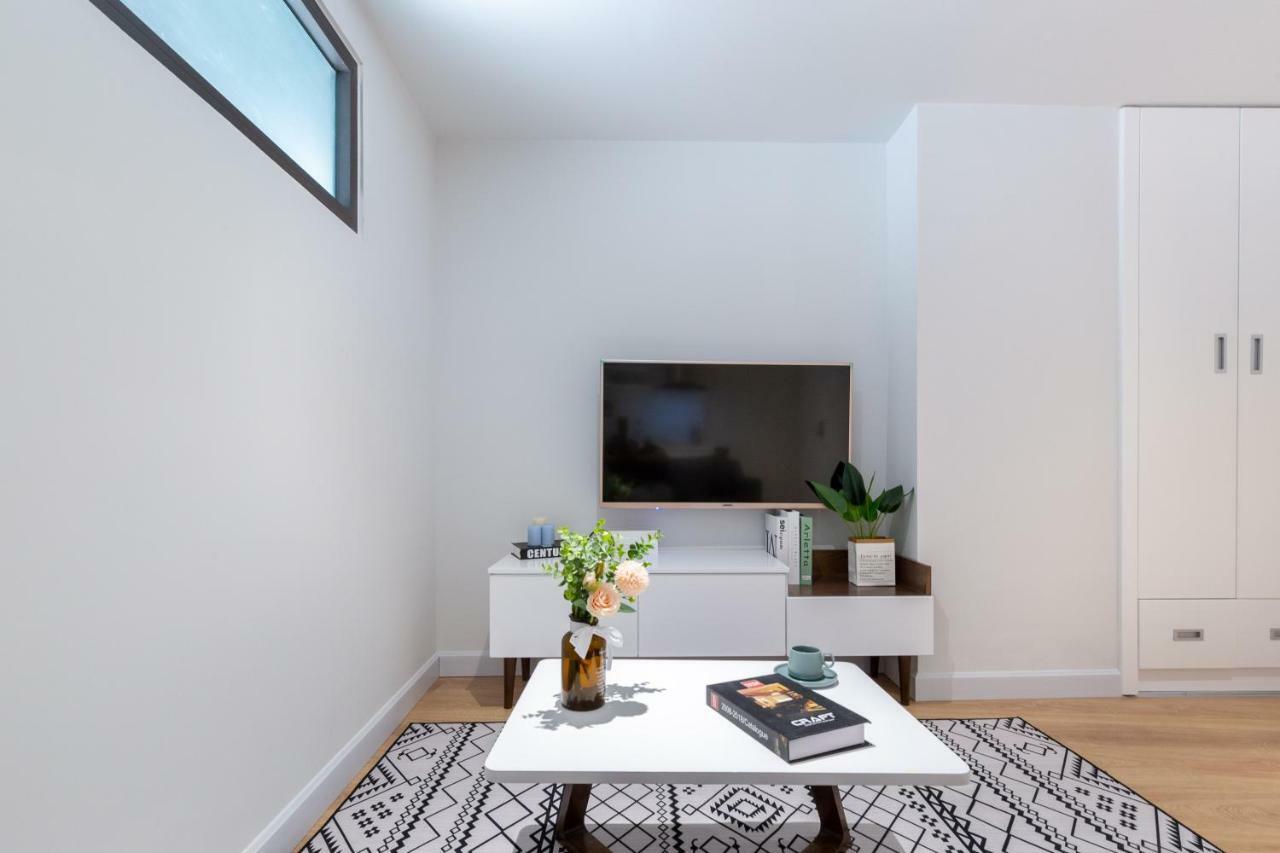 הו צ'י מין סיטי Cozrum Homes - Premier Residence מראה חיצוני תמונה